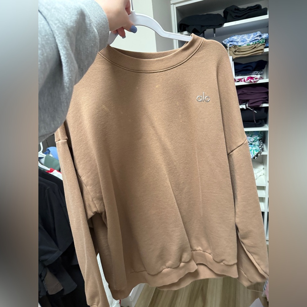 Alo Yoga Accolade Crewneck in Toasted Almond *light staining* size large